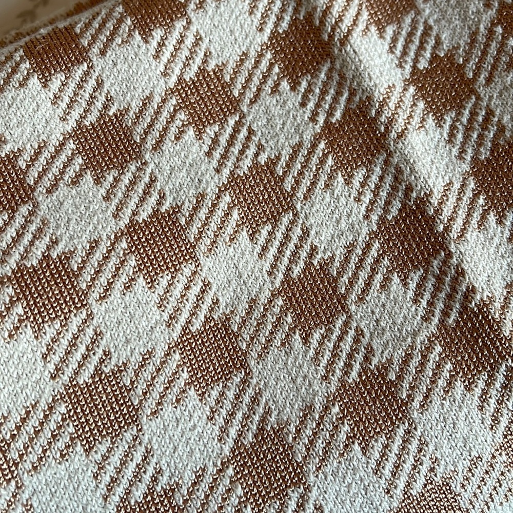 Ann Taylor or Loft skirt. Knit type fabric. Work once. Excellent condition